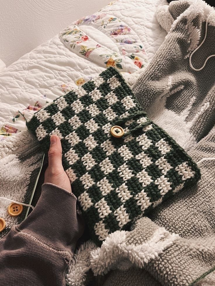 Handmade Checkered Knitted Pouch